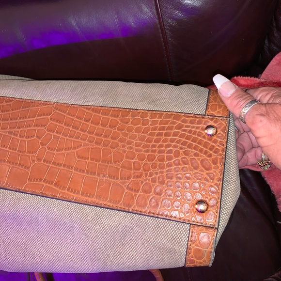 AuthenticMichael Kors Bag - Picture 6 of 8